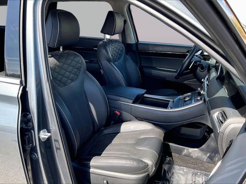 Used 2022 Hyundai Palisade Limited FWD image 8