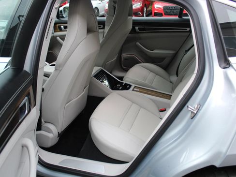 Used 2018 Porsche Panamera 4S w/ Premium Package Plus AWD/4WD image 13