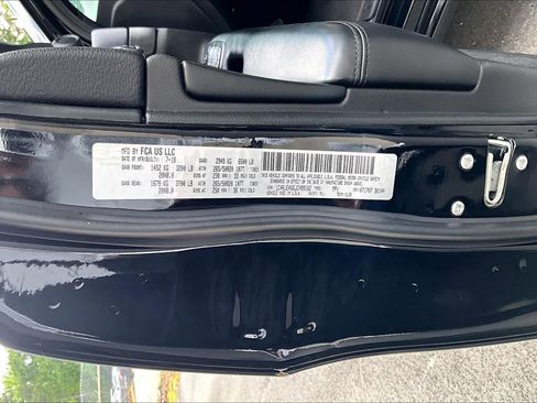 Used 2018 Jeep Grand Cherokee Altitude RWD image 34