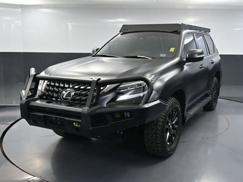 Used 2023 Lexus GX 460 w/ Black Line Special Edition AWD/4WD image 12