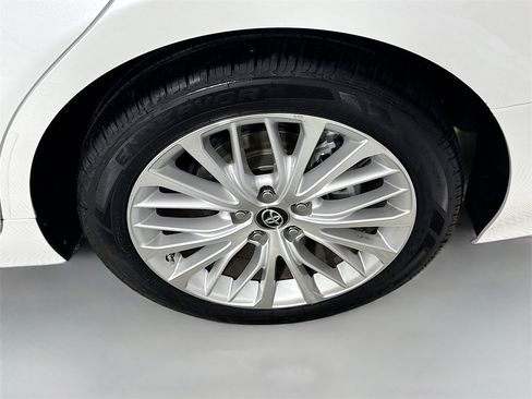 Used 2018 Toyota Camry L image 28