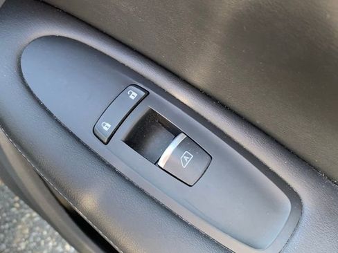 Used 2019 INFINITI QX50 Luxe AWD/4WD image 14