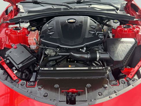 Used 2021 Chevrolet Camaro LT w/ Technology Package RWD image 53