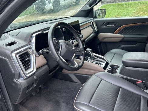Used 2023 GMC Canyon Denali AWD/4WD image 3