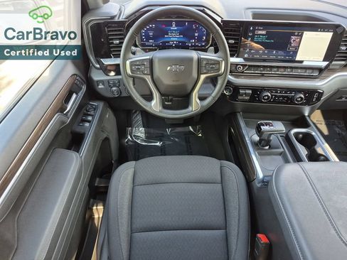 Used 2025 Chevrolet Silverado 1500 LT Trail Boss w/ Convenience Package II AWD/4WD image 22