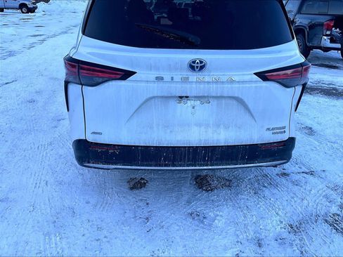 Certified 2022 Toyota Sienna Platinum image 7