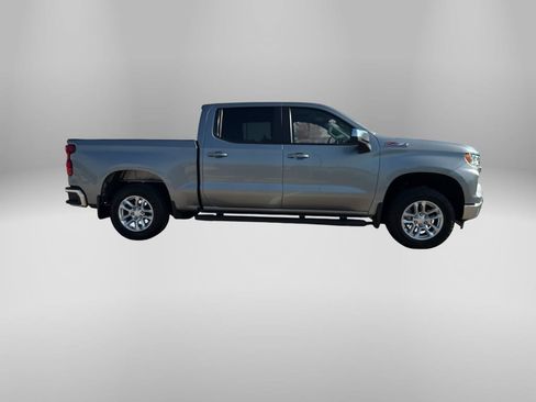 Used 2023 Chevrolet Silverado 1500 LT w/ Z71 Off-Road Package AWD/4WD image 5