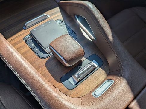 Used 2024 Mercedes-Benz GLS 450 4MATIC image 28