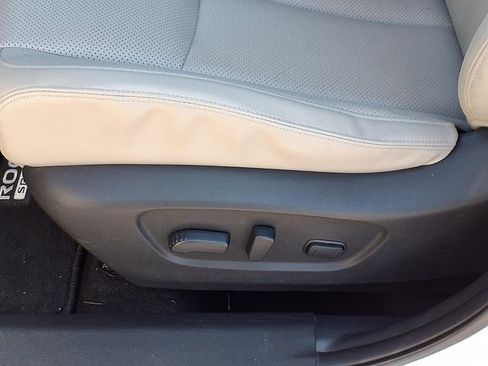 Used 2021 Nissan Rogue Sport SL w/ Premium Package FWD image 4