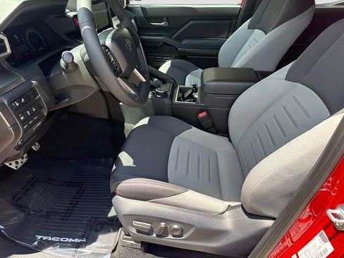 Used 2025 Toyota Tacoma TRD Sport w/ TRD Sport Upgrade Package AWD/4WD image 13