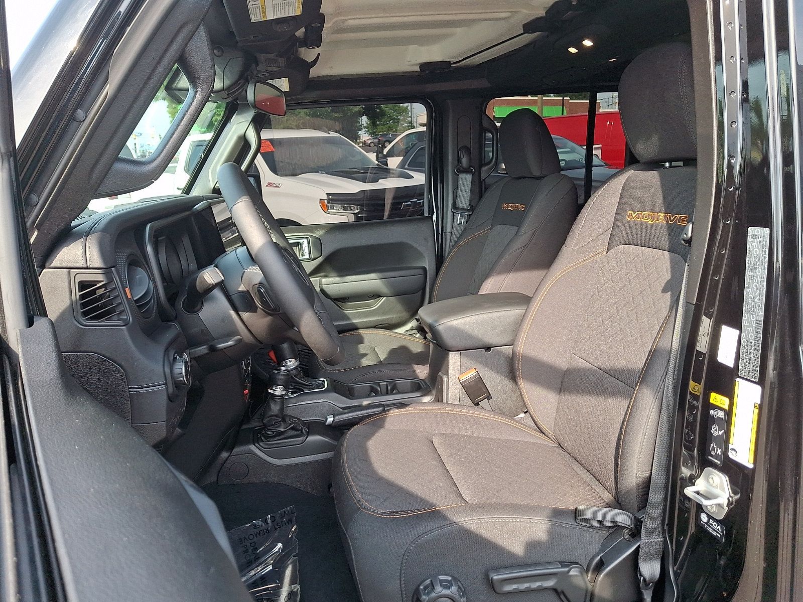 Used 2025 Jeep Gladiator Mojave w/ Safety Group AWD/4WD image 13
