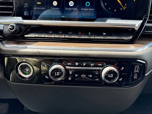 Used 2023 Chevrolet Silverado 1500 LT image 22