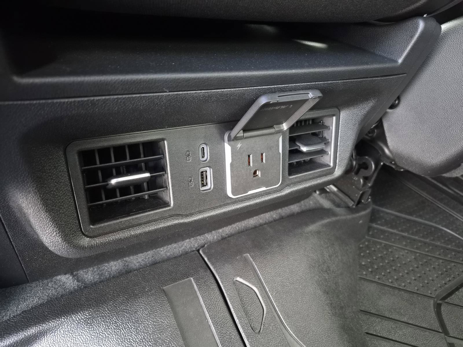 Used 2026 Chevrolet Silverado 1500 RST w/ RST Select Package AWD/4WD image 14