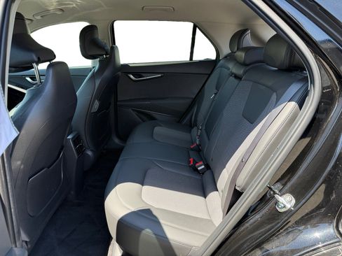 Used 2024 Kia Niro Wind FWD image 16