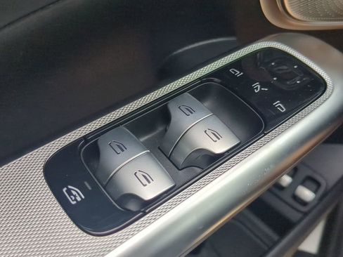 New 2025 Mercedes-Benz GLC 350e 4MATIC image 11