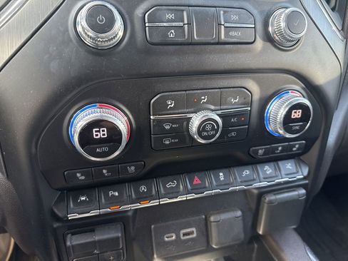 Used 2021 GMC Sierra 1500 Denali w/ Denali Ultimate Package AWD/4WD image 18