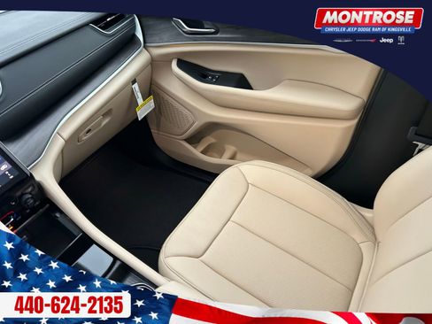 New 2025 Jeep Grand Cherokee L Limited w/ Luxury Tech Group II AWD/4WD image 26