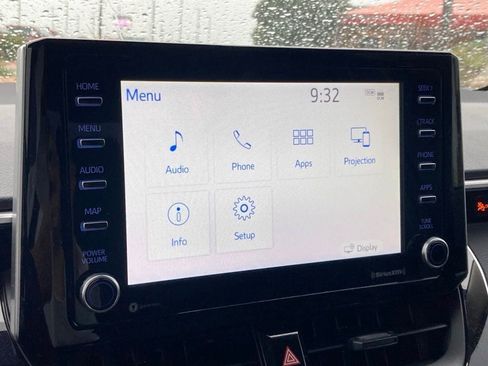 Used 2021 Toyota Corolla LE FWD image 21