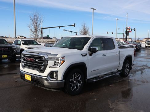 Used 2021 GMC Sierra 1500 SLT w/ SLT Premium Plus Package image 3