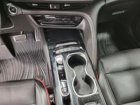 Used 2022 Buick Envision Essence w/ Sport Touring Package image 18