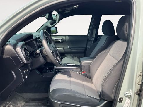 Used 2023 Toyota Tacoma TRD Off-Road w/ Technology Package image 10