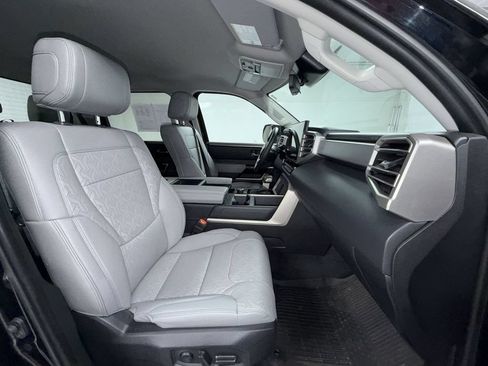 Certified 2024 Toyota Tundra Limited AWD/4WD image 7