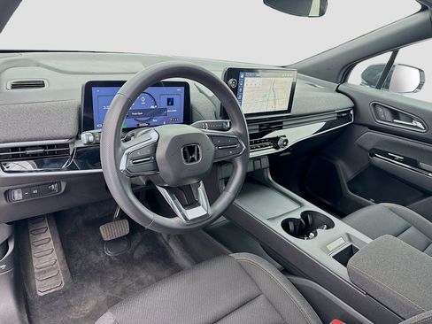 Used 2024 Honda Prologue EX image 7