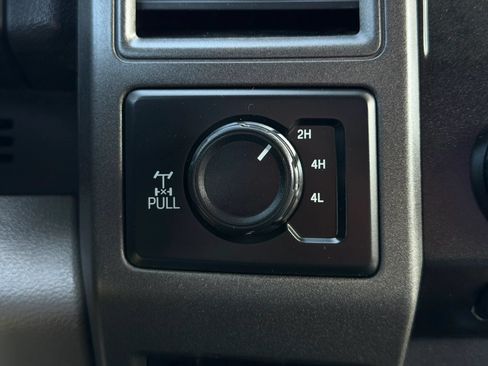 Used 2018 Ford F250 XL w/ Power Equipment Group AWD/4WD image 39