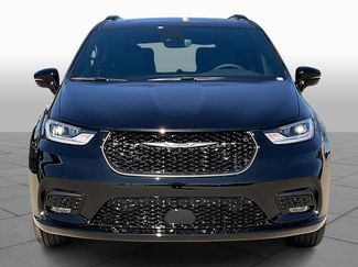 New 2026 Chrysler Pacifica Limited w/ S Appearance Package FWD video 3