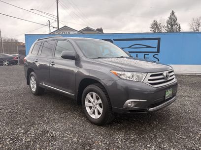 Used 2013 Toyota Highlander SE w/ Protection Pkg