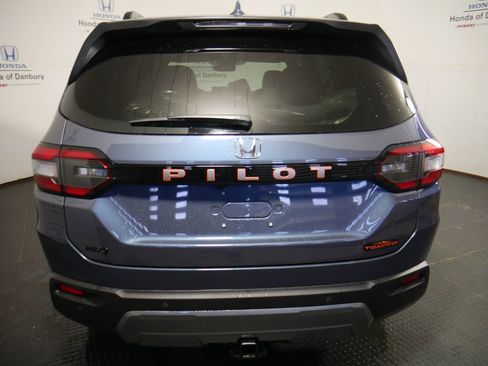 New 2026 Honda Pilot TrailSport image 9
