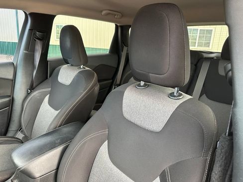 Used 2014 Jeep Cherokee Latitude FWD image 14