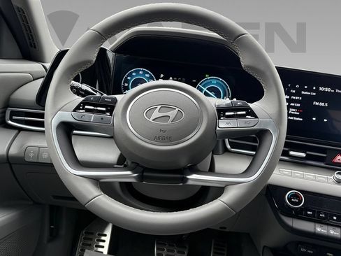 New 2026 Hyundai Elantra Sport FWD image 18