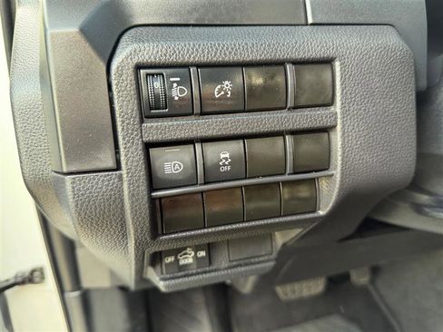 Used 2024 Toyota Tacoma SR image 32