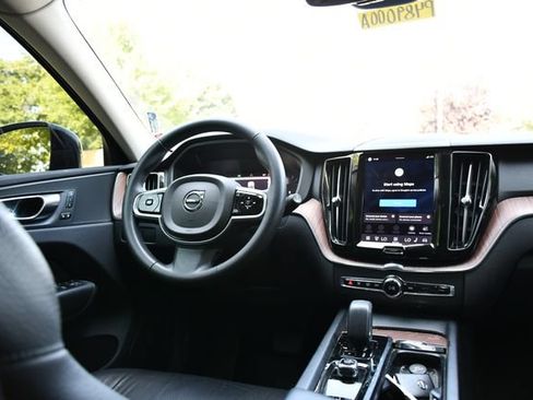 Certified 2023 Volvo XC60 B5 Plus w/ Climate Package AWD/4WD image 16