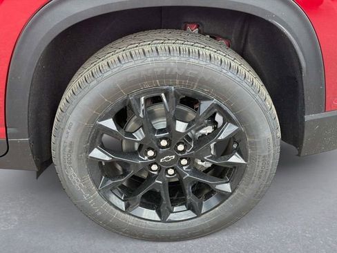 New 2026 Chevrolet Traverse LT w/ Enhanced Driving Package image 10