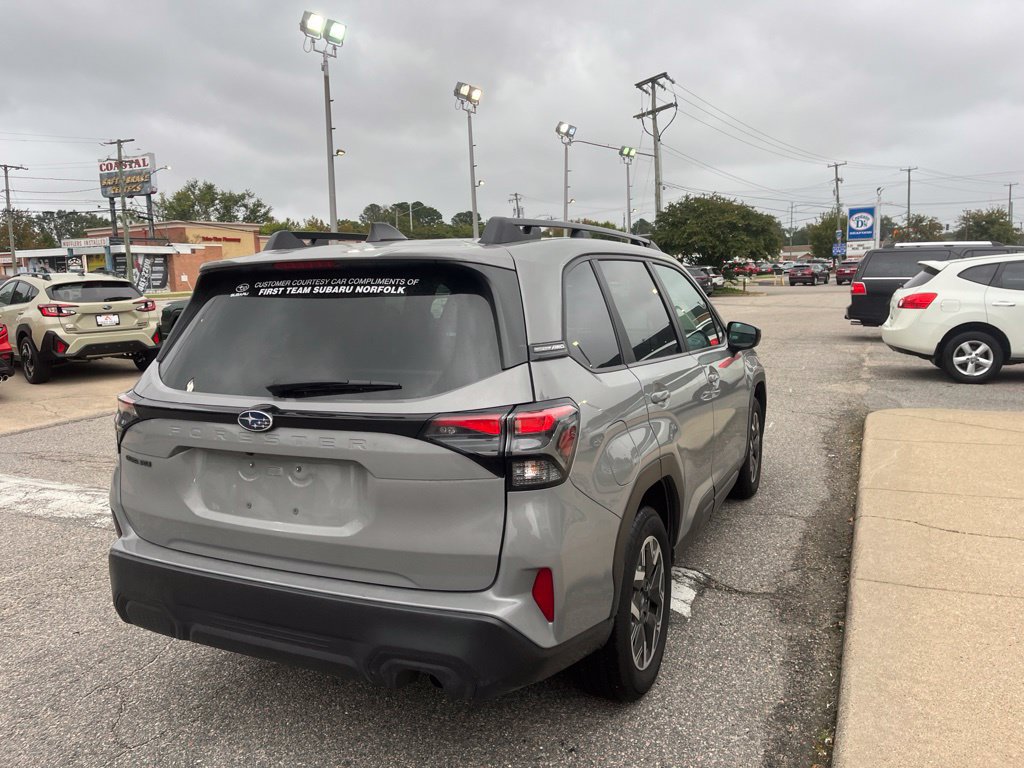 Used 2026 Subaru Forester Premium AWD/4WD image 4