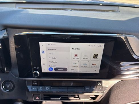 Used 2025 Toyota Camry LE image 21