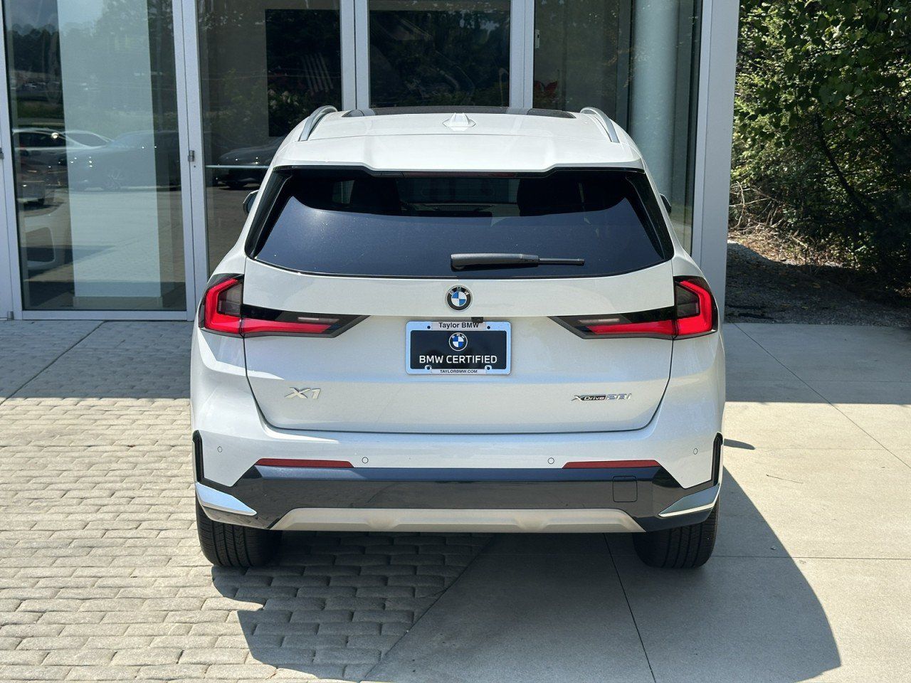 Used 2024 BMW X1 xDrive28i w/ Technology Package AWD/4WD image 9