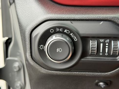 Used 2019 Jeep Wrangler Unlimited Rubicon AWD/4WD image 38