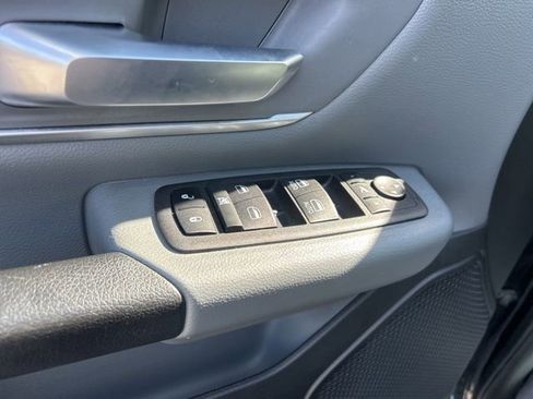 Used 2023 RAM 1500 Big Horn image 13