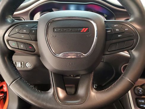 Used 2020 Dodge Challenger SXT RWD image 10