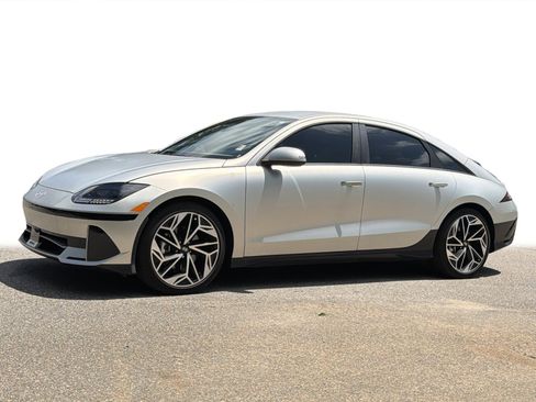 Used 2025 Hyundai Ioniq 6 SEL RWD image 21