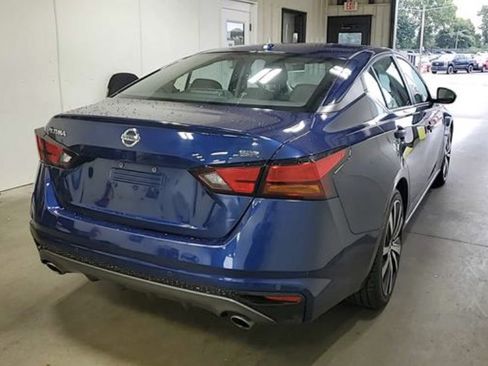 Used 2021 Nissan Altima 2.5 SR FWD image 2