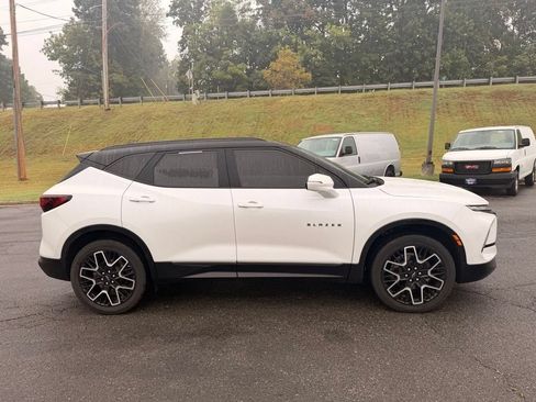 Used 2023 Chevrolet Blazer RS AWD/4WD image 8