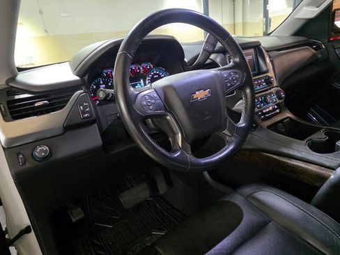 Used 2019 Chevrolet Tahoe LT RWD image 18