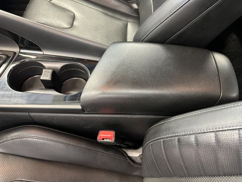 Used 2021 Hyundai Elantra Limited image 27