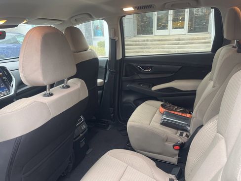 Used 2024 Subaru Ascent Premium w/ Convenience Package image 11