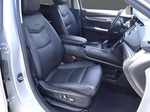 Used 2018 Cadillac XT5 Premium Luxury FWD image 20