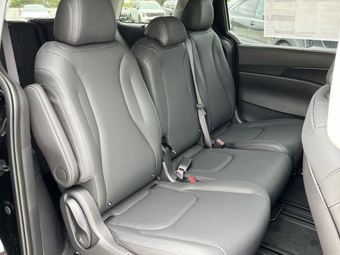 New 2026 Kia Carnival SX Prestige FWD image 28